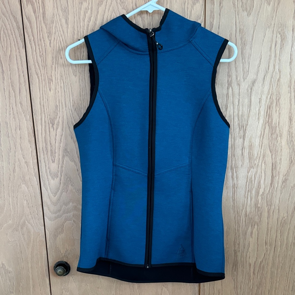 Teal vest size small